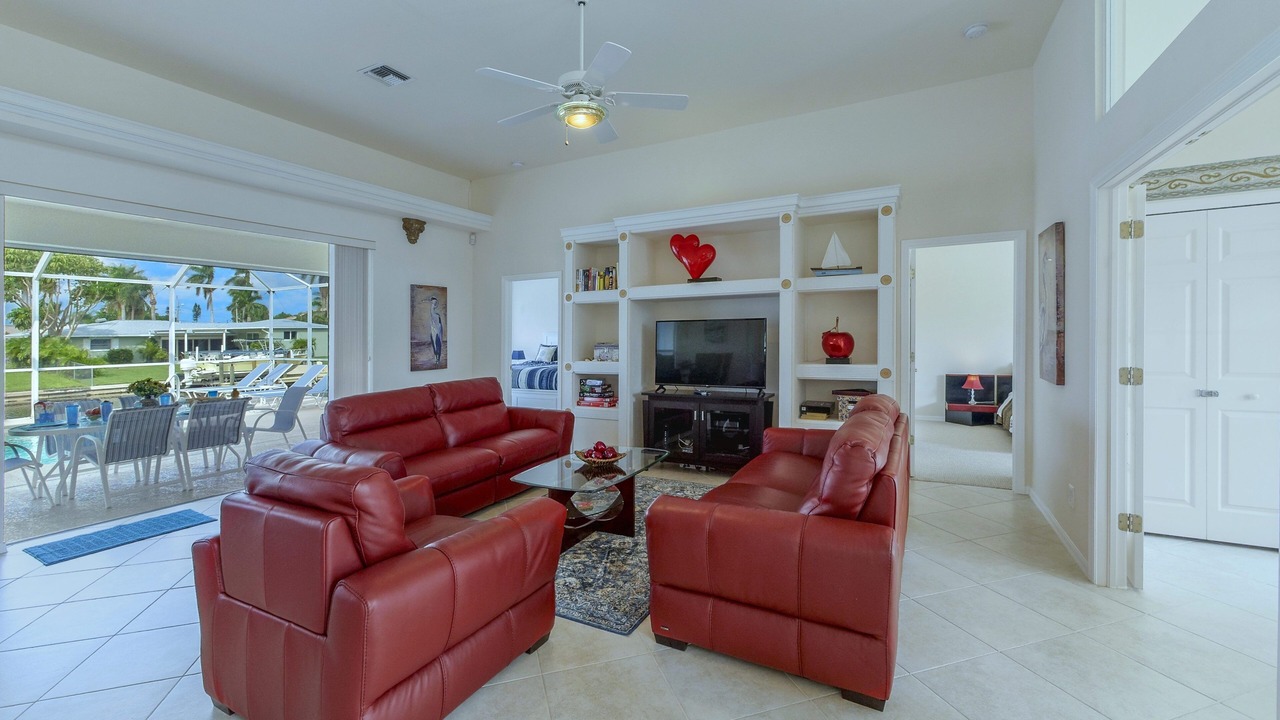 Photo of Livingroom in Pelican