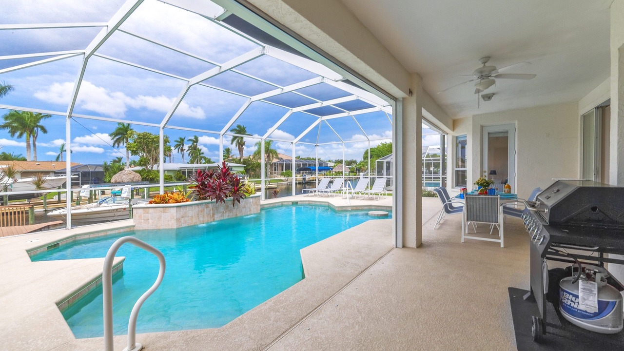 Photo of Outdoor in Pelican