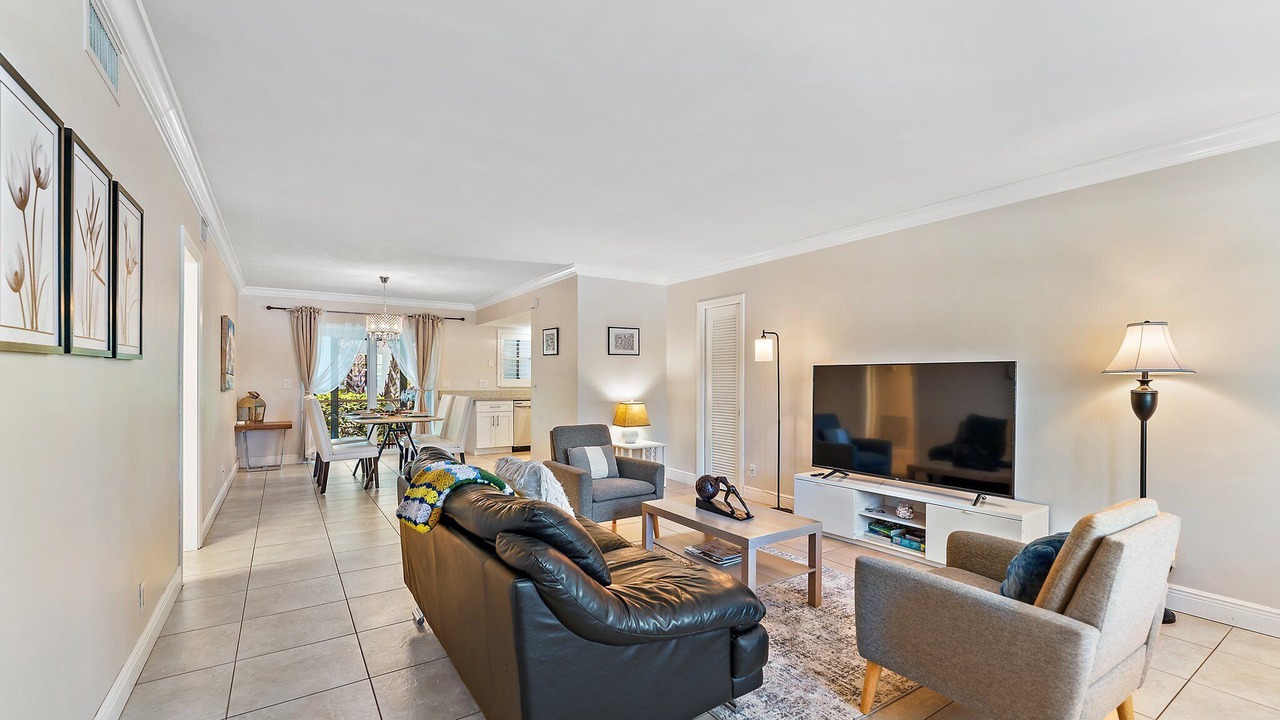 Photo of Livingroom in Singer Island