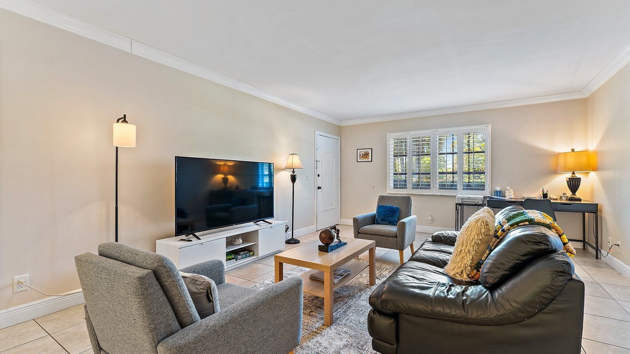 Photo of Livingroom in Singer Island