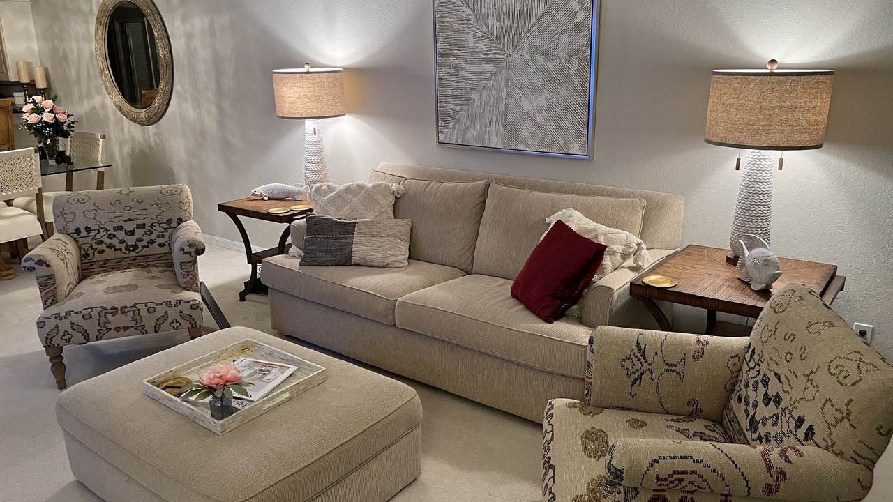 Photo of Livingroom in Imperial Golf Estates