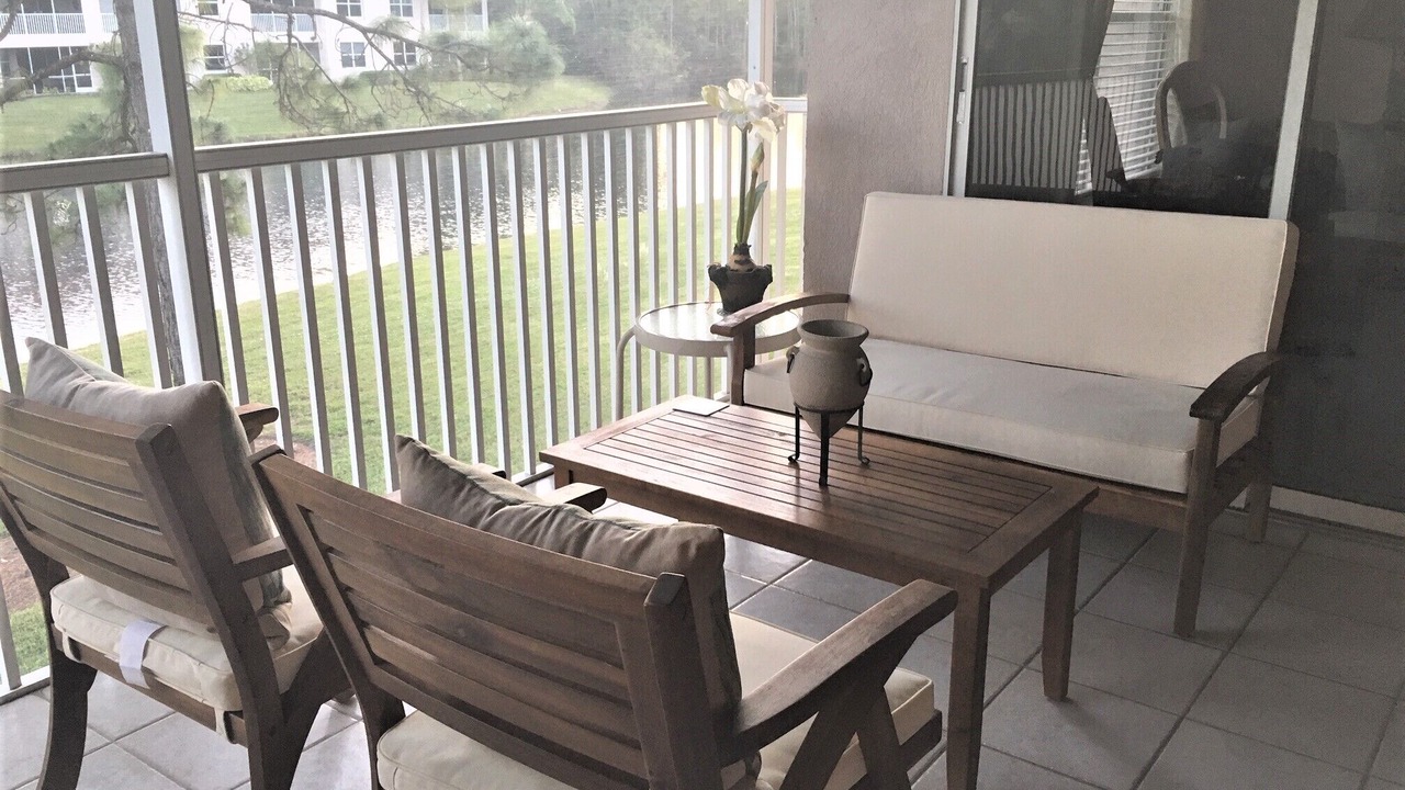 Photo of Livingroom in Imperial Golf Estates