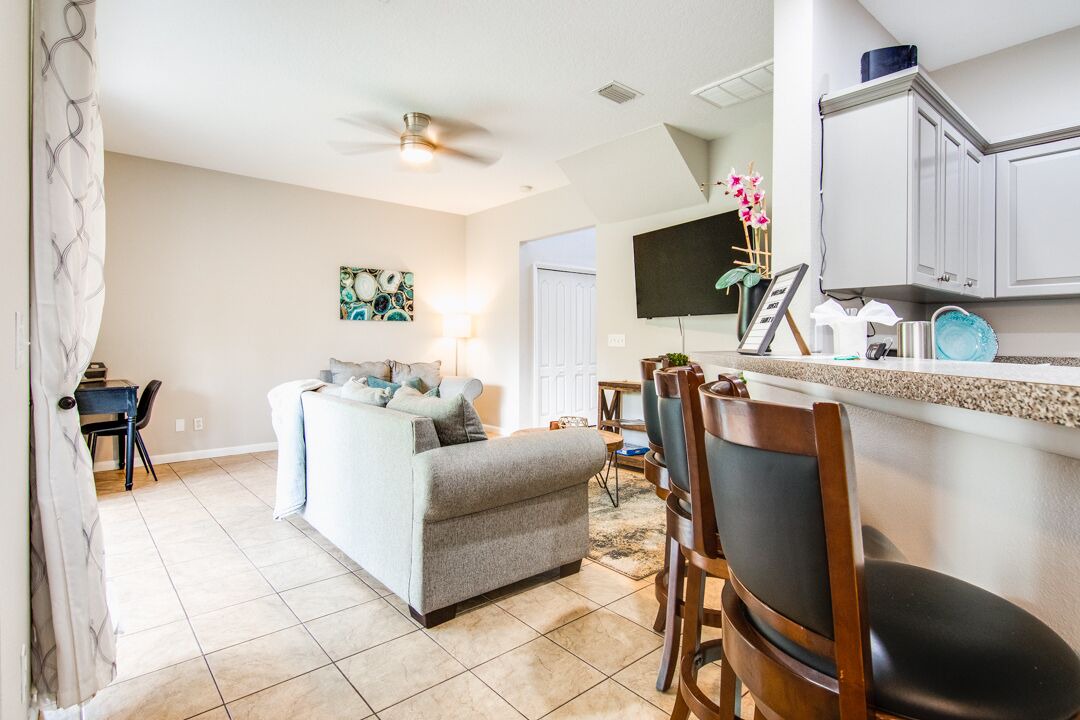 Photo of Livingroom in Bearss Plaza