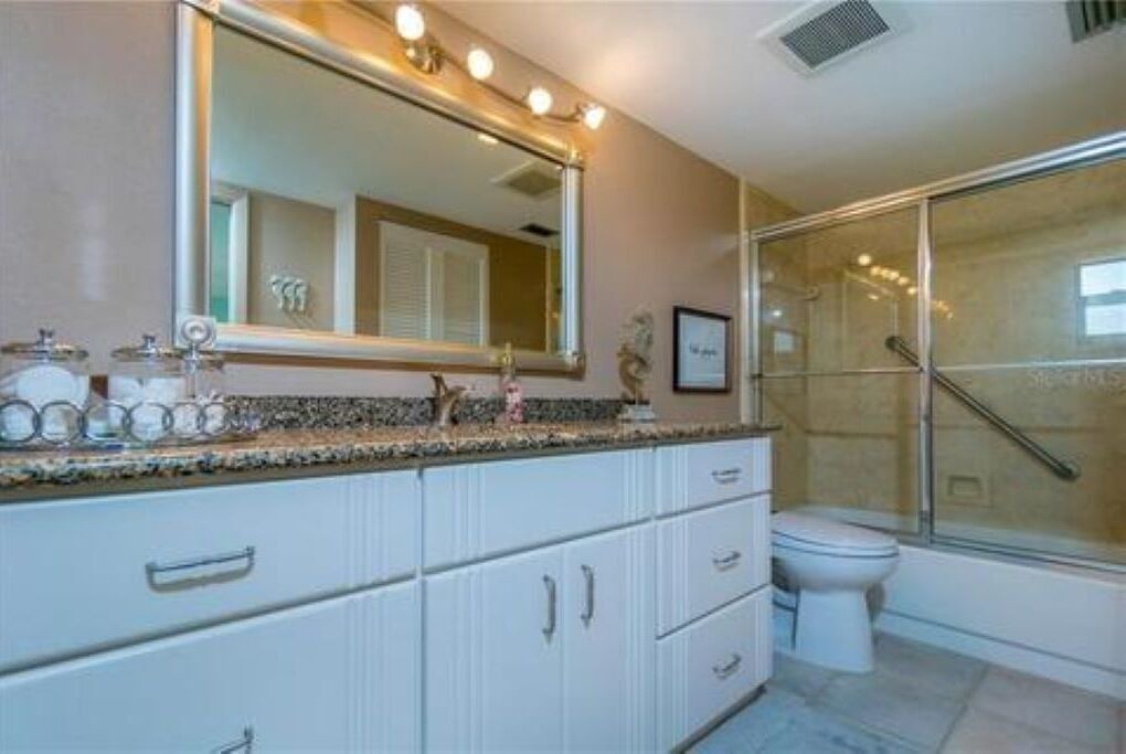 Photo of Bathroom in Englewood