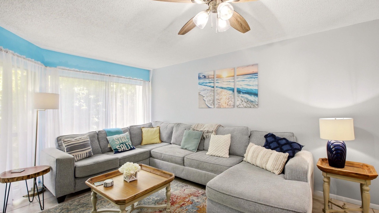 Photo of Livingroom in Holmes Beach