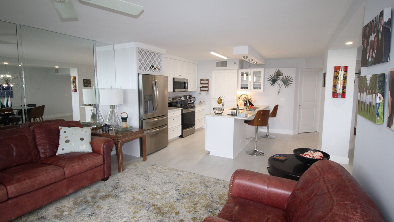 Photo of Livingroom in Fort Pierce Shores