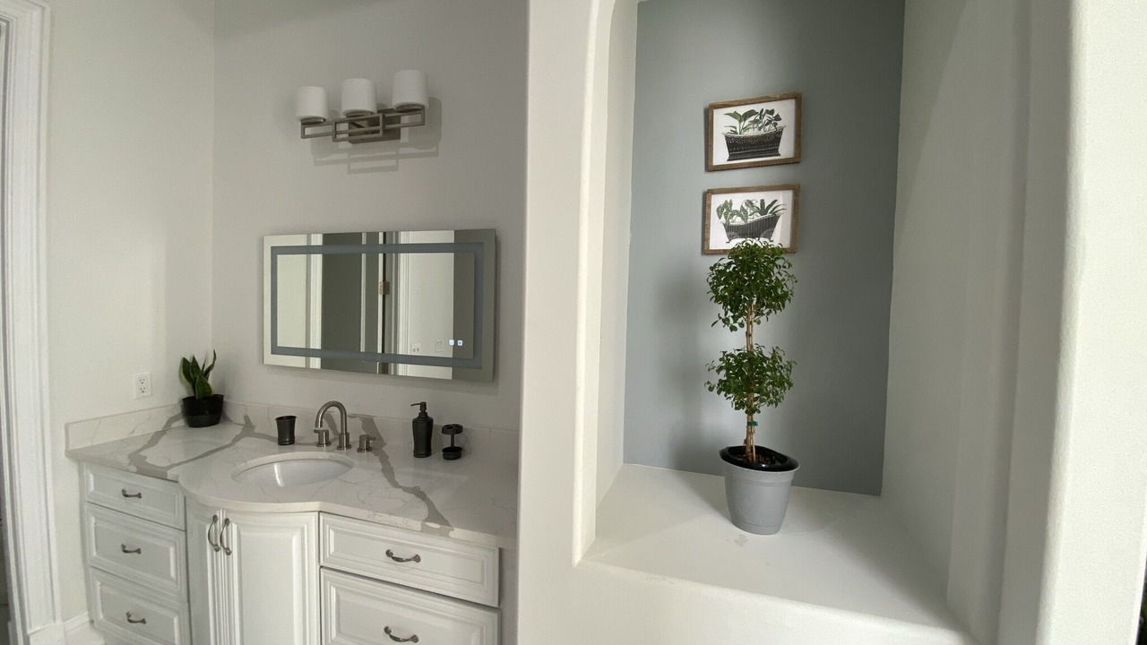 Photo of Bathroom in Pelican