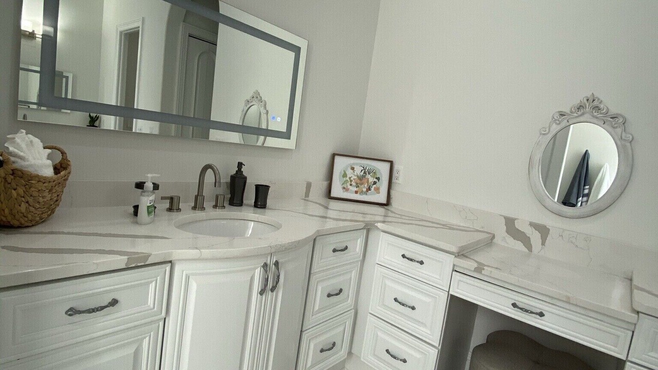 Photo of Bathroom in Pelican