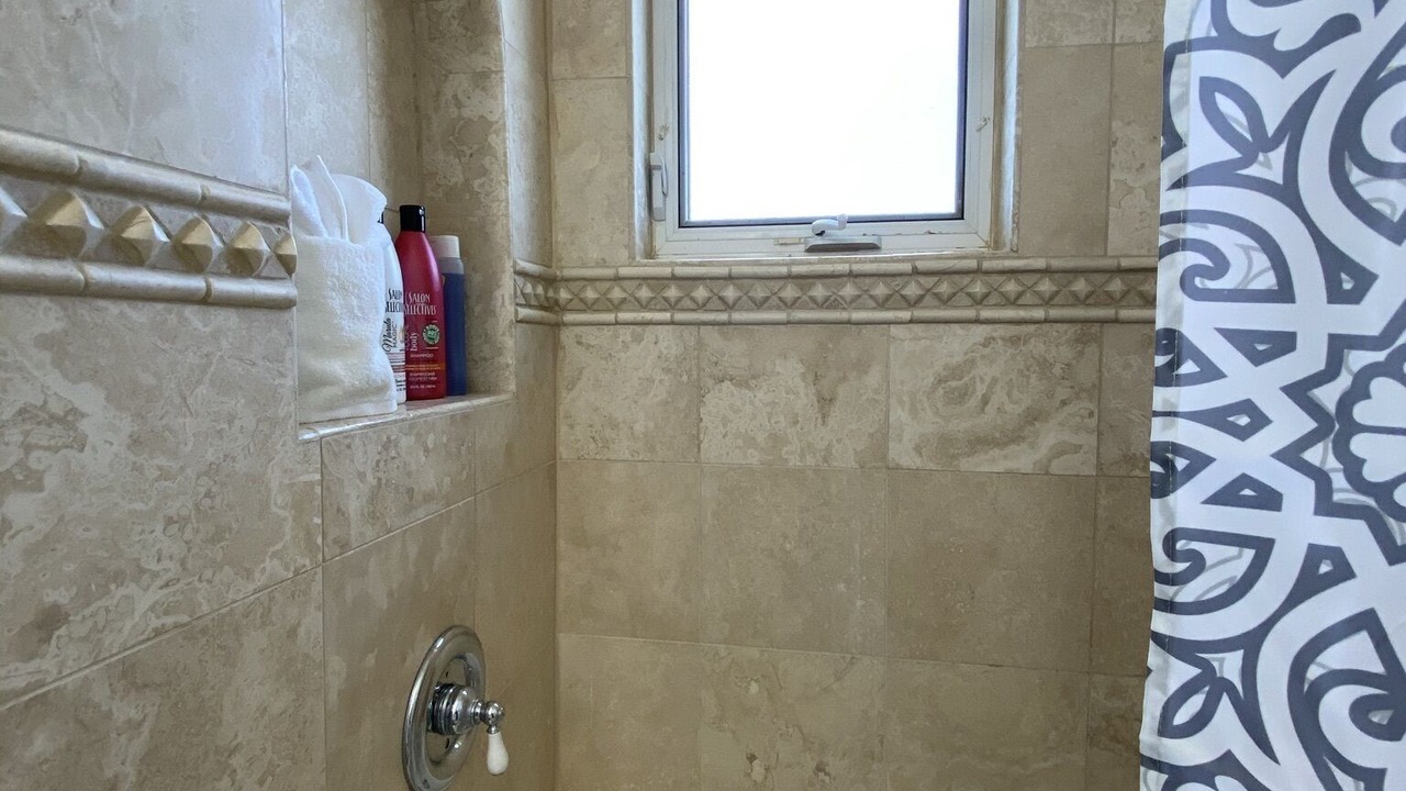 Photo of Bathroom in Pelican