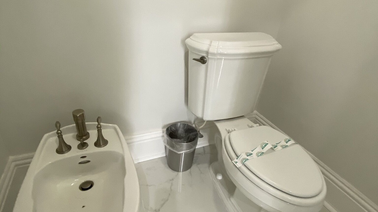 Photo of Bathroom in Pelican