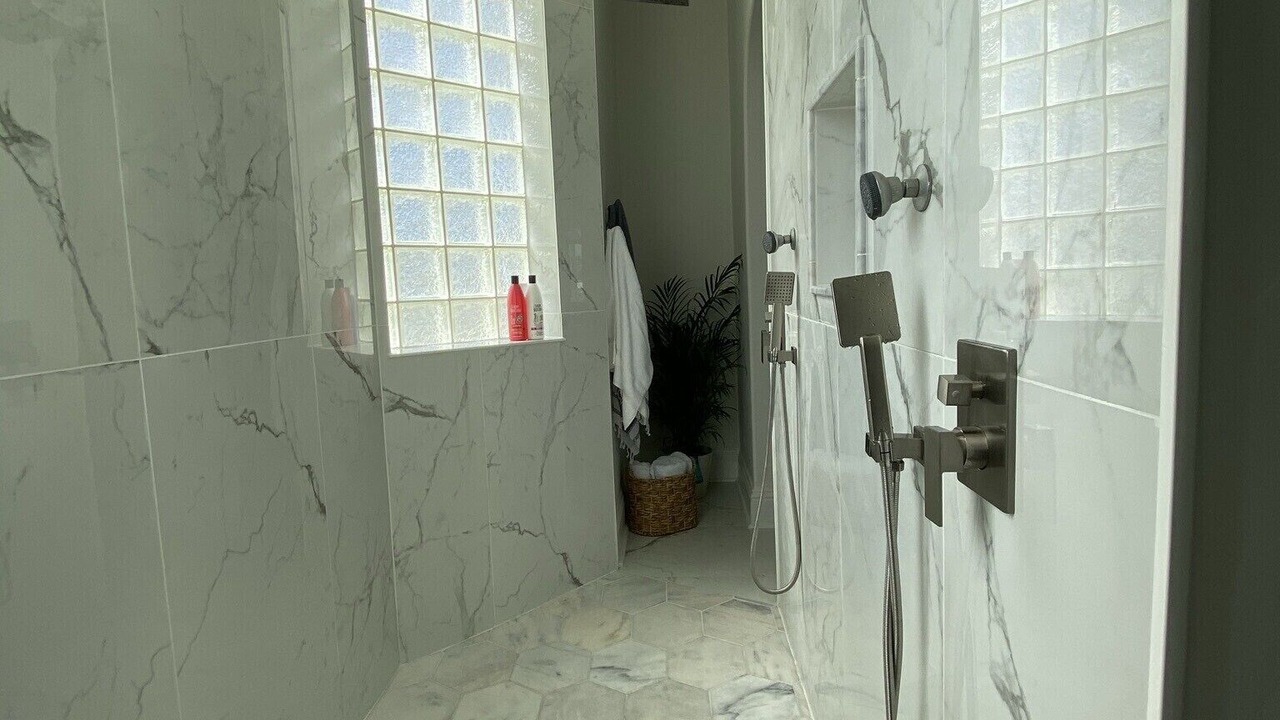 Photo of Bathroom in Pelican