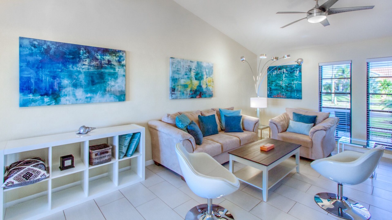 Photo of Livingroom in Eight Lakes
