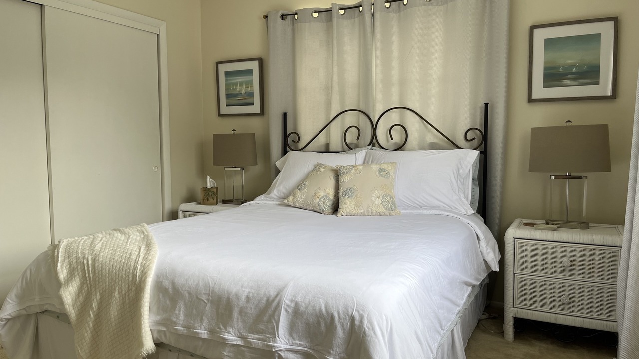 Photo of Bedroom in Royal Harbor
