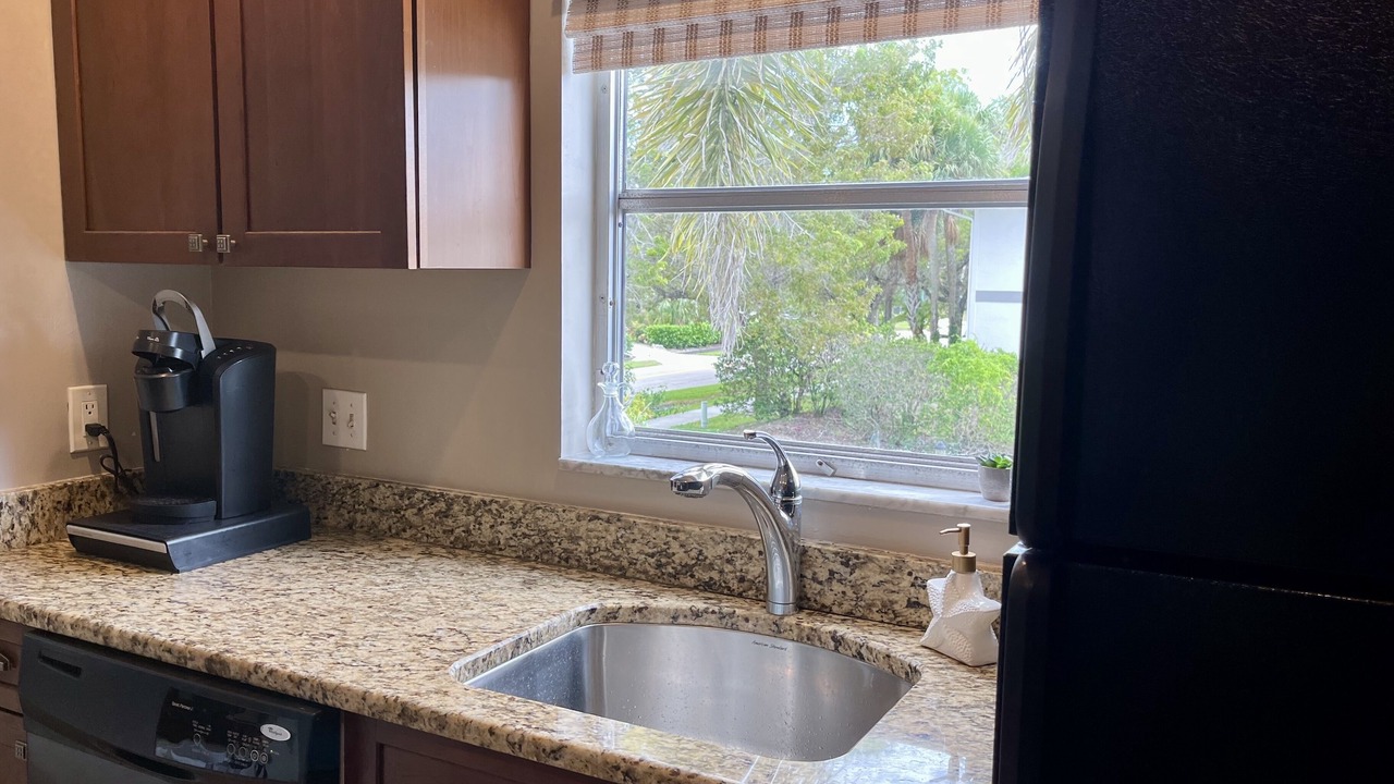 Photo of Kitchen in Royal Harbor