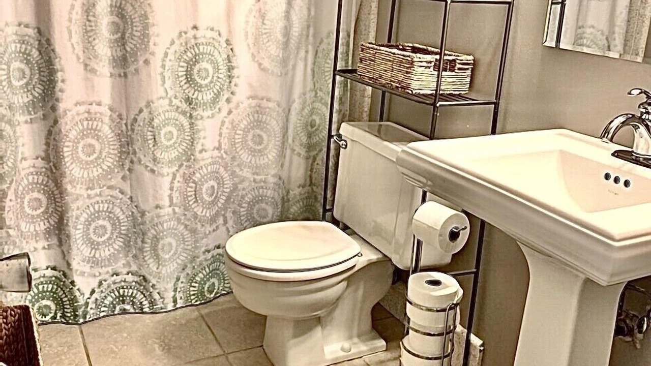 Photo of Bathroom in Royal Harbor