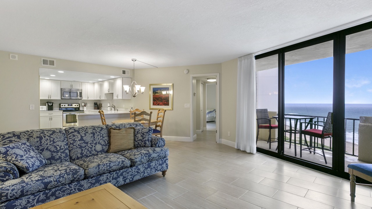 Photo of Livingroom in Singer Island