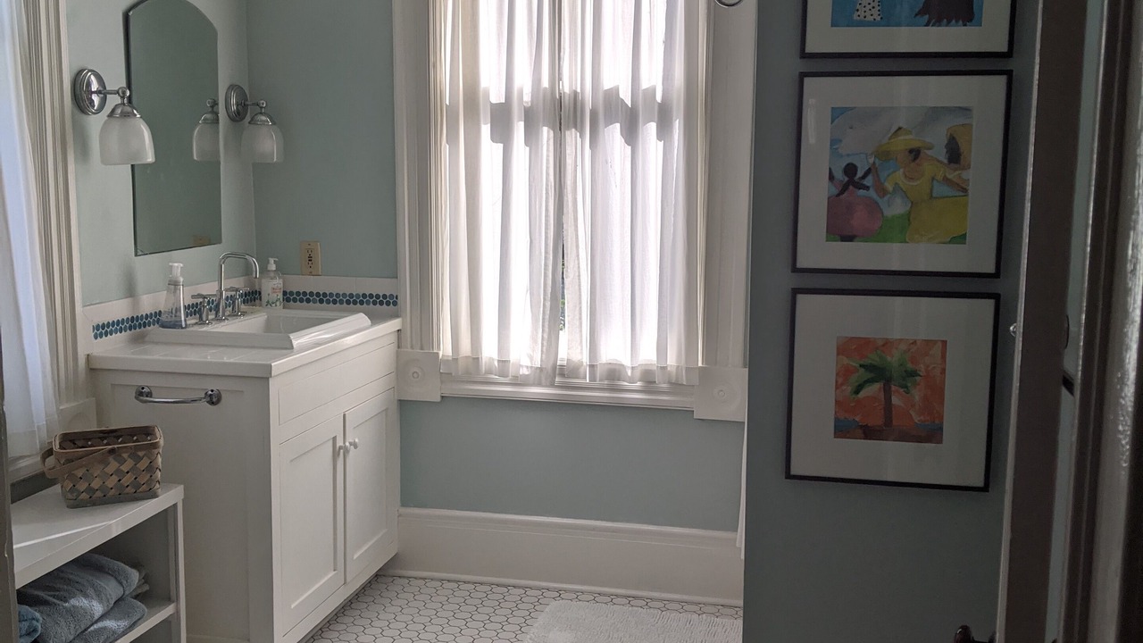 Photo of Bathroom in The Point