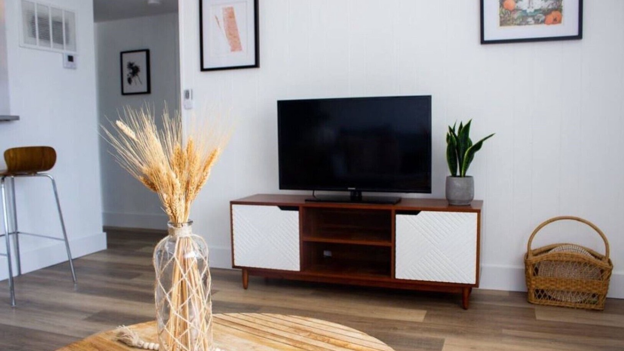 Photo of Livingroom in Michigan Beach