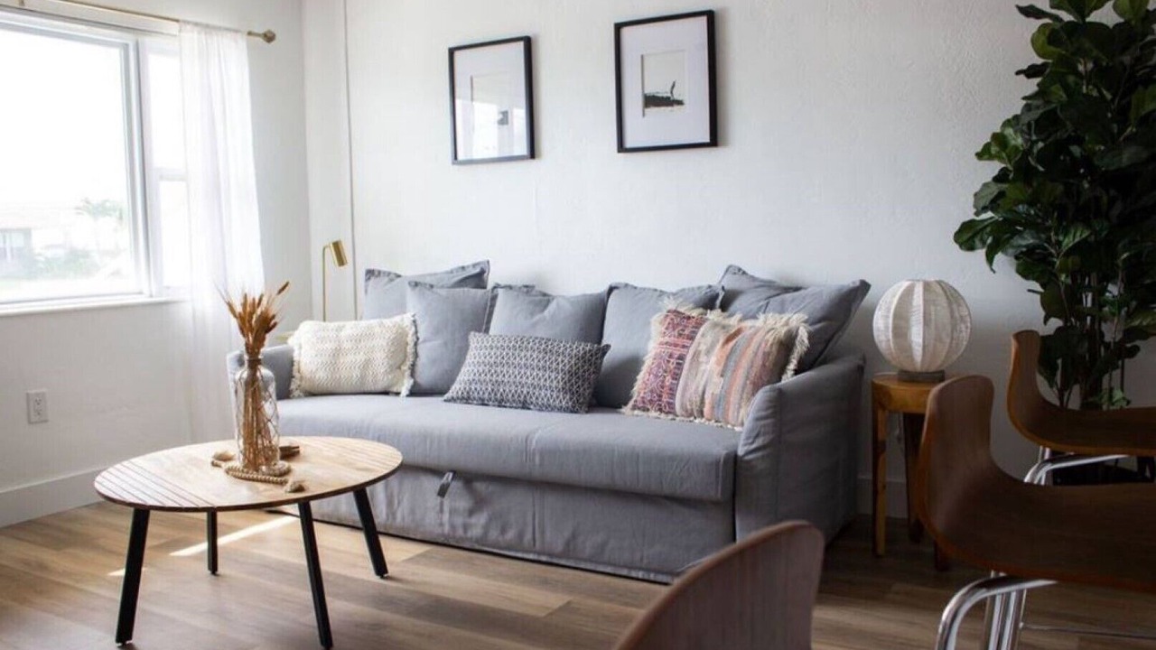 Photo of Livingroom in Michigan Beach
