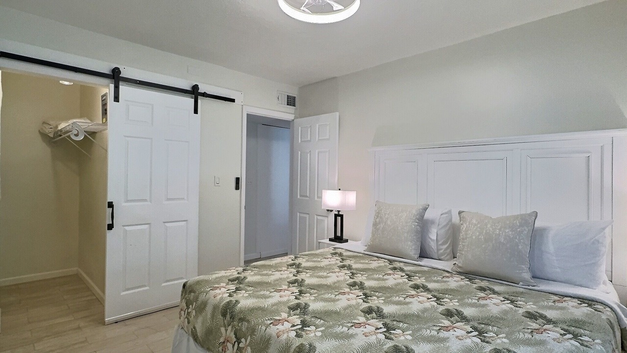 Photo of Bedroom in Siesta Key
