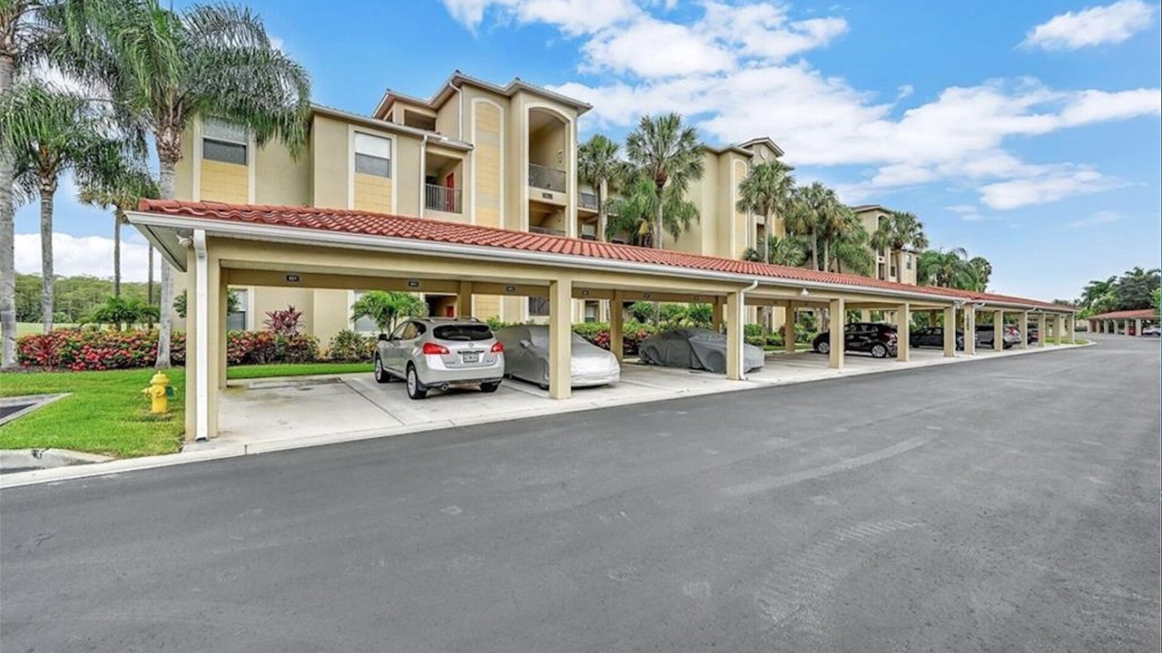 Photo of Outdoor in Naples