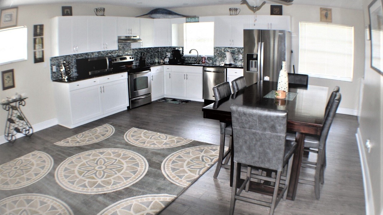 Photo of Bedroom in Riverview