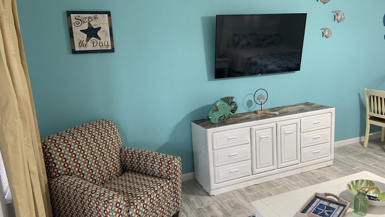 Photo of Livingroom in Englewood