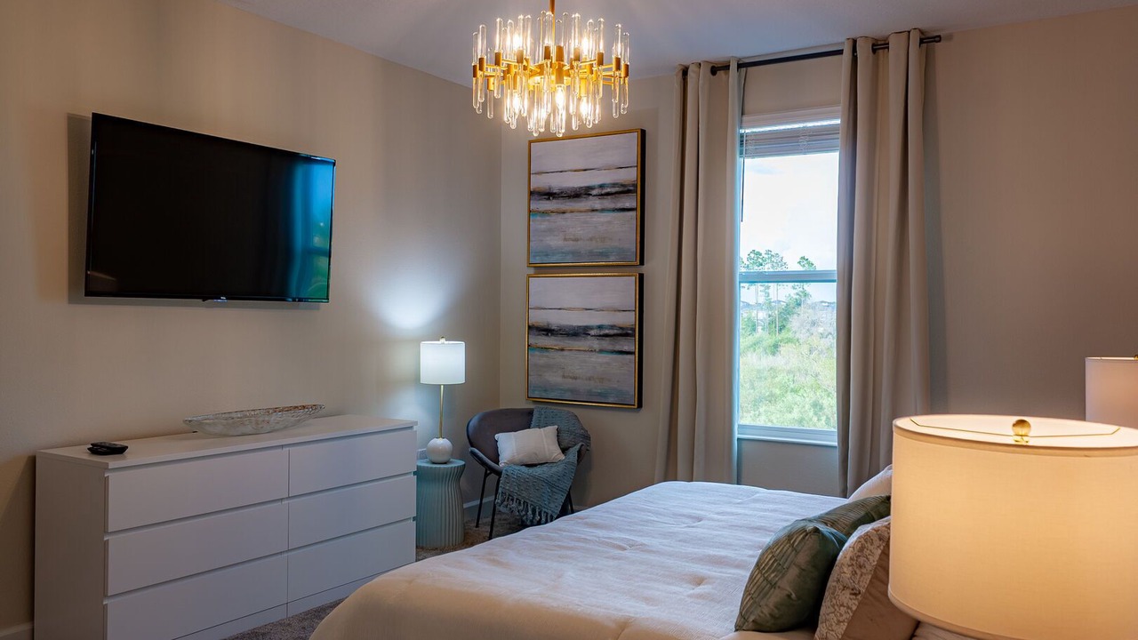 Photo of Bedroom in Bay Lake