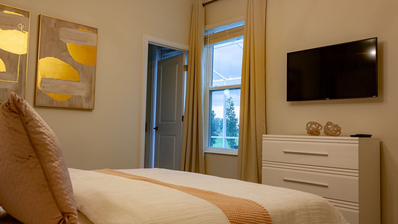 Photo of Bedroom in Bay Lake