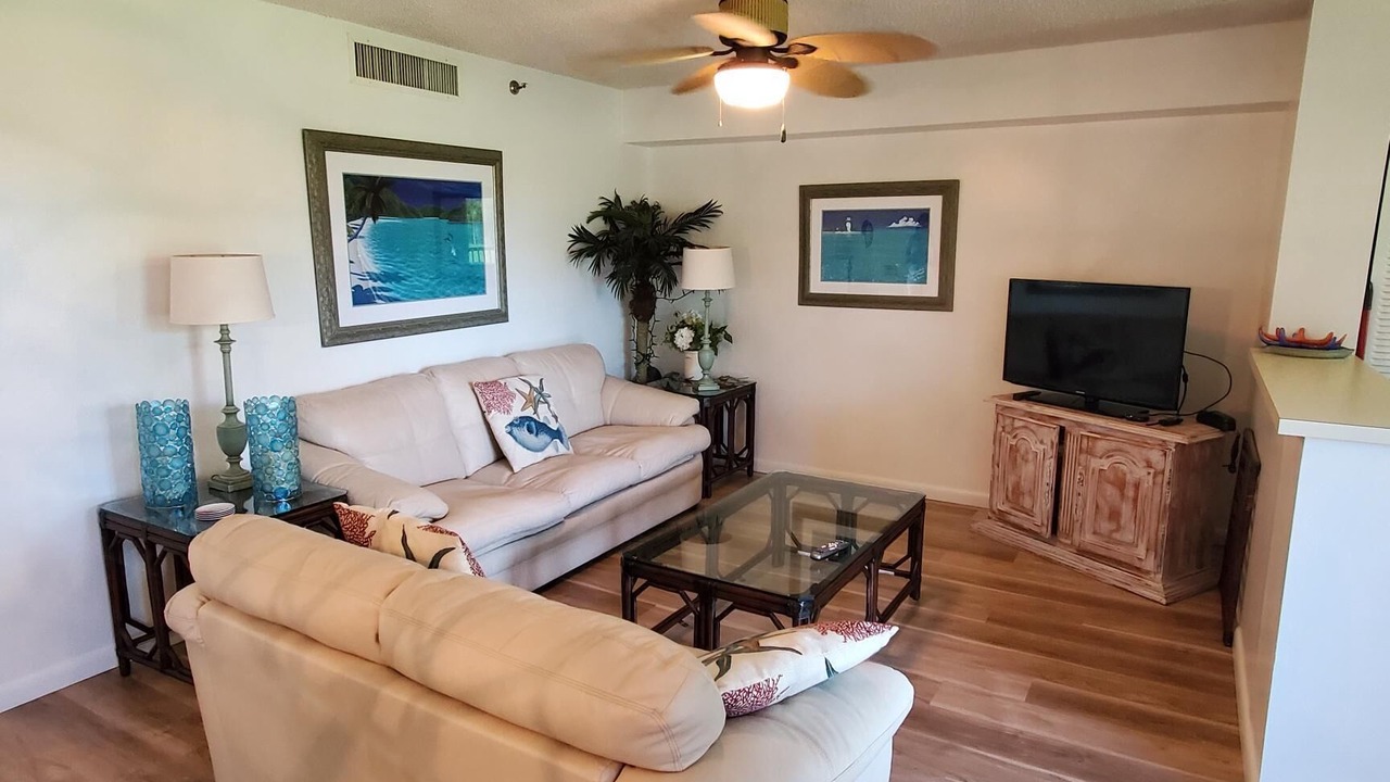 Photo of Livingroom in Jupiter Dunes