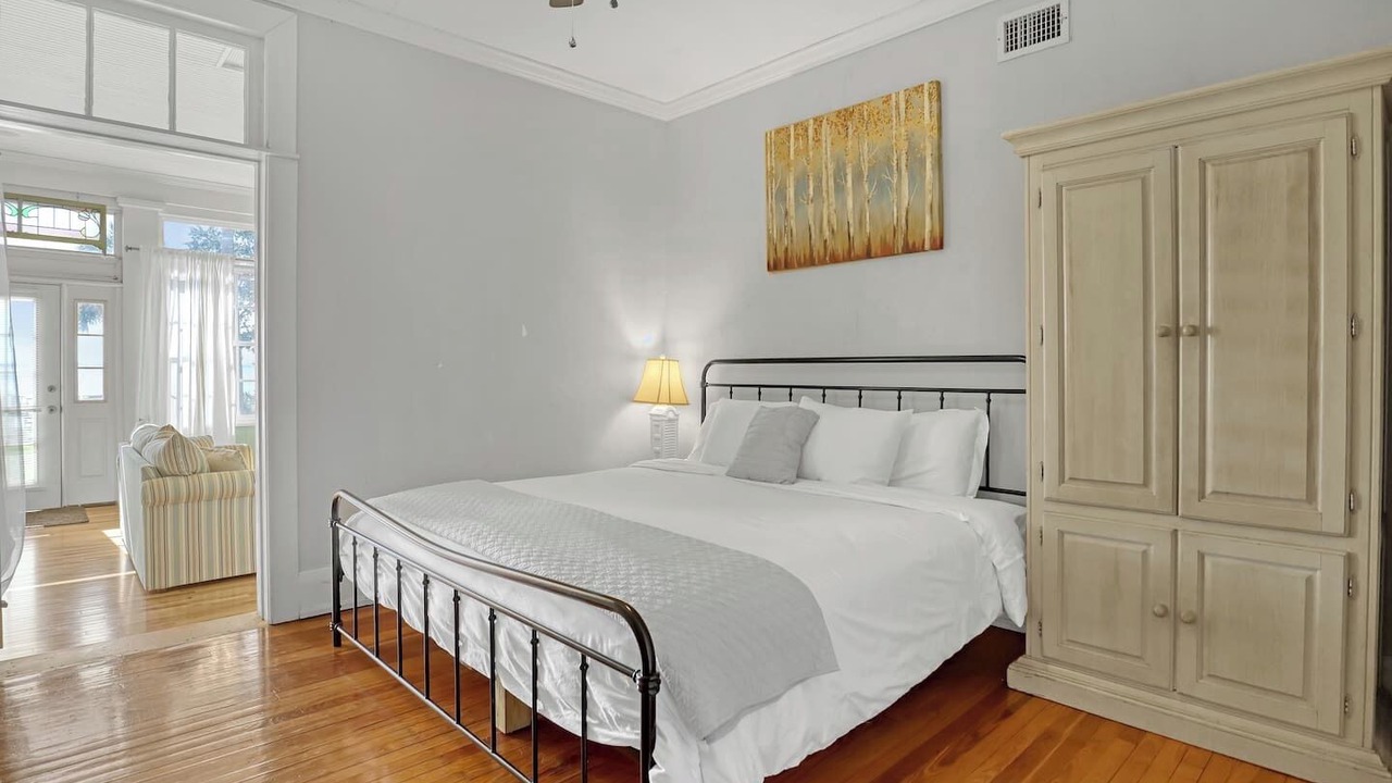 Photo of Bedroom in Tropic