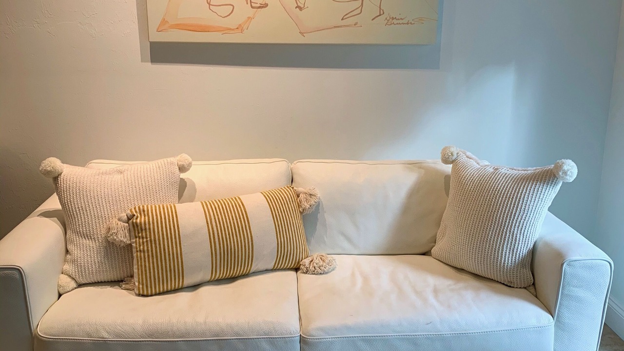 Photo of Livingroom in Royal Harbor