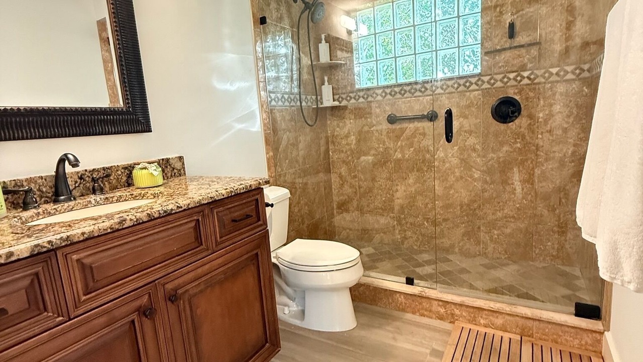 Photo of Bathroom in Royal Harbor