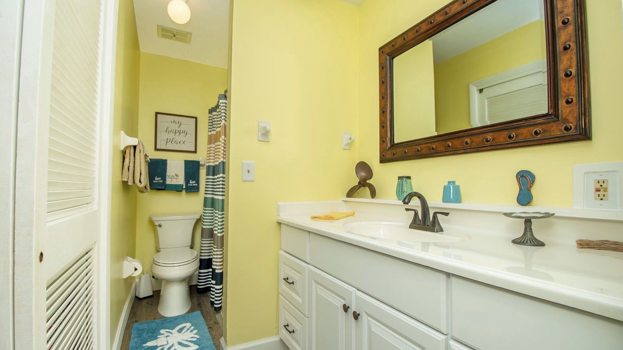 Photo of Bathroom in Isles of Capri