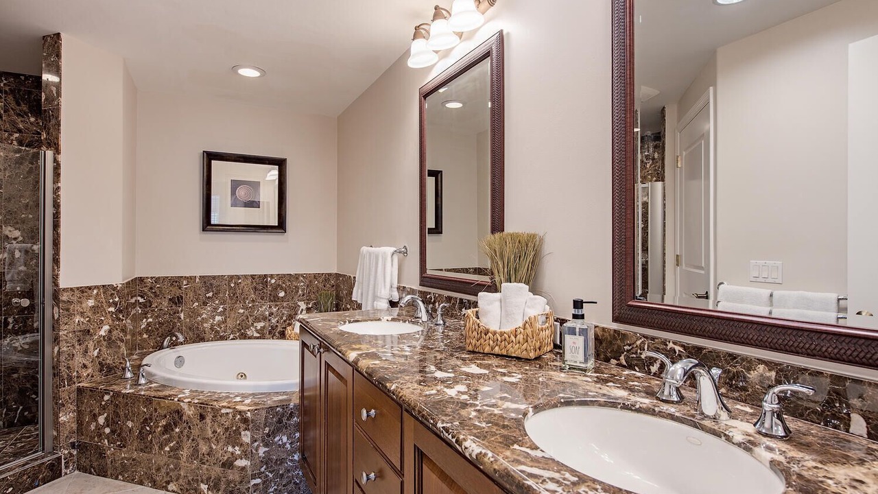 Photo of Bathroom in Naples
