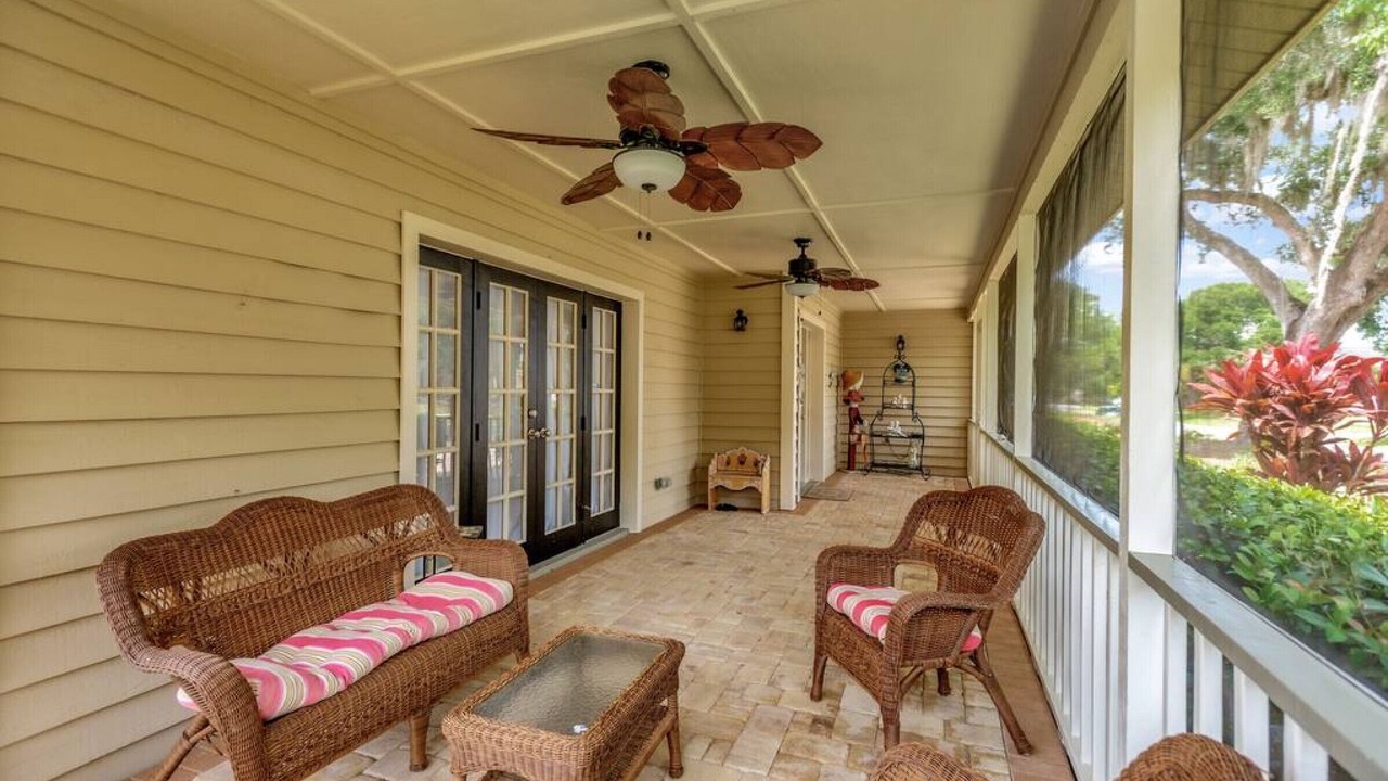 Photo of Outdoor in Lakeview Village