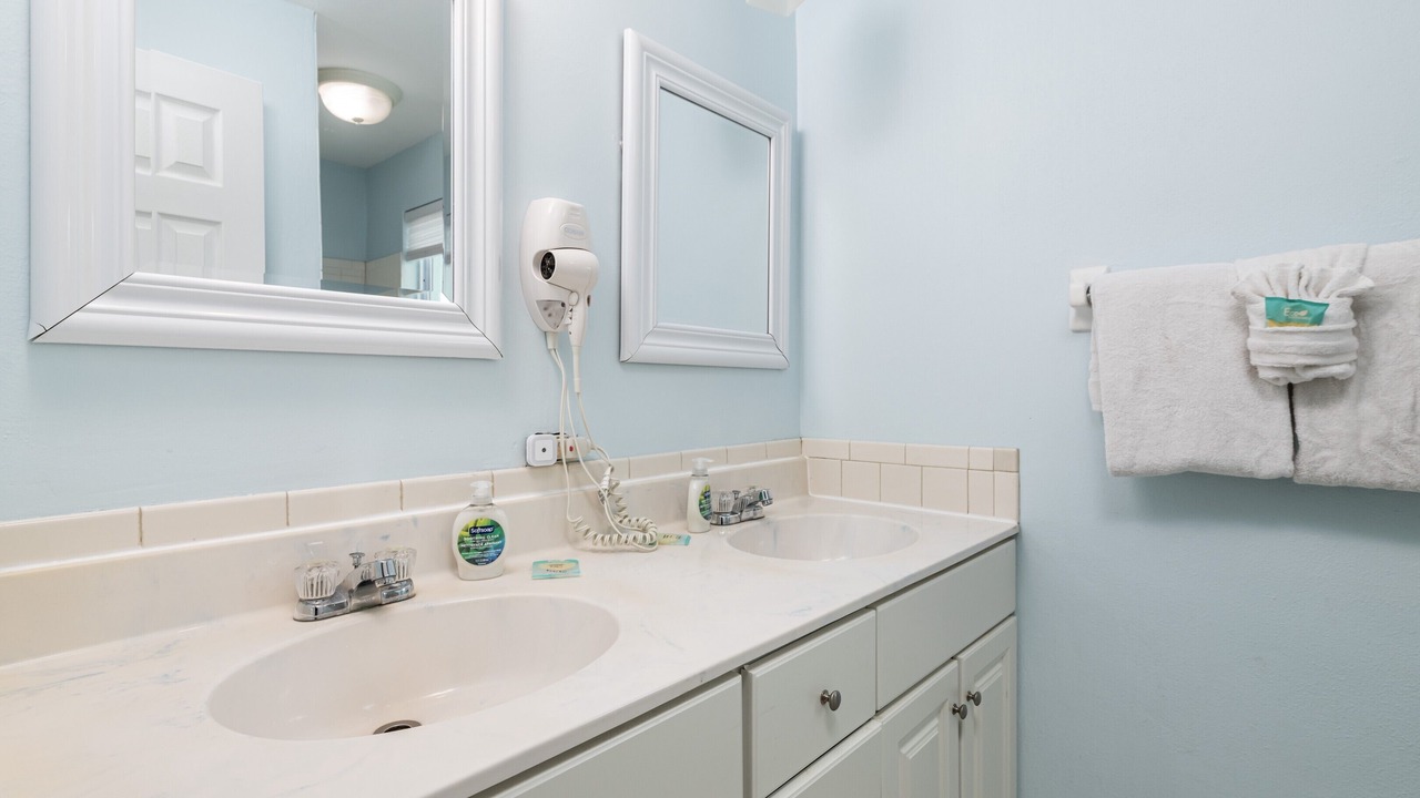 Photo of Bathroom in Marathon
