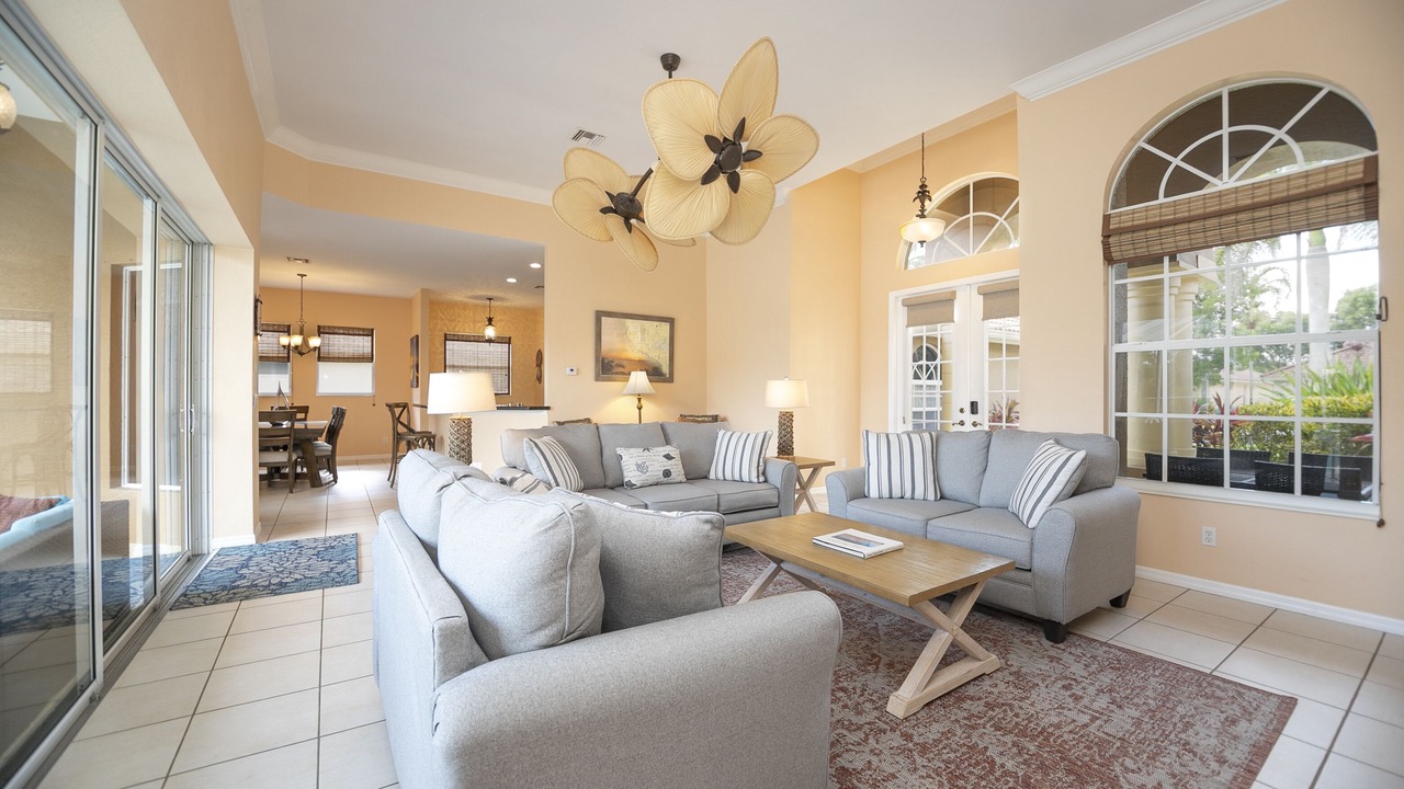 Photo of Livingroom in Central Naples