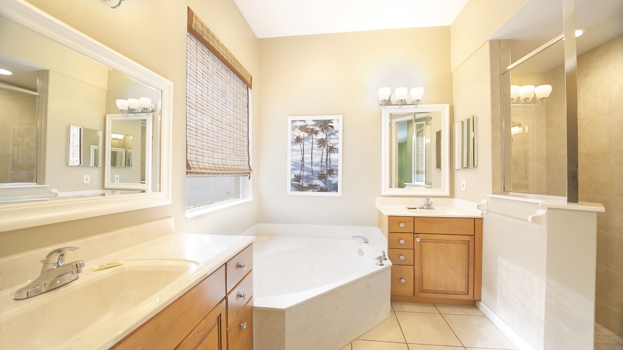 Photo of Bathroom in Central Naples
