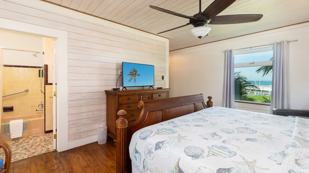 Photo of Bedroom in Islamorada