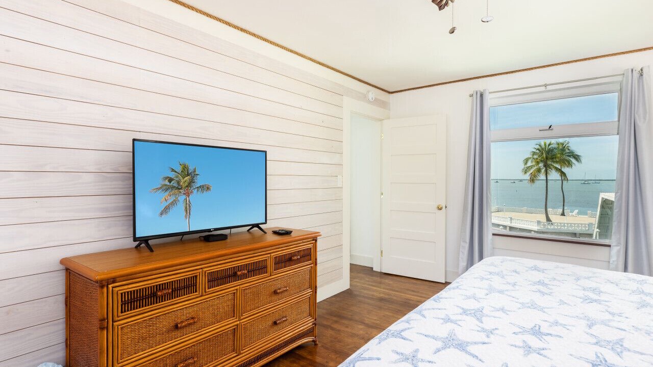 Photo of Bedroom in Islamorada