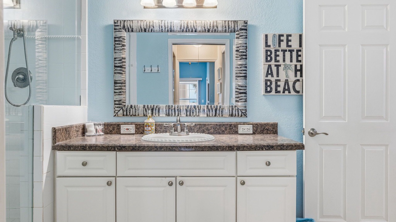 Photo of Bathroom in Independence Square
