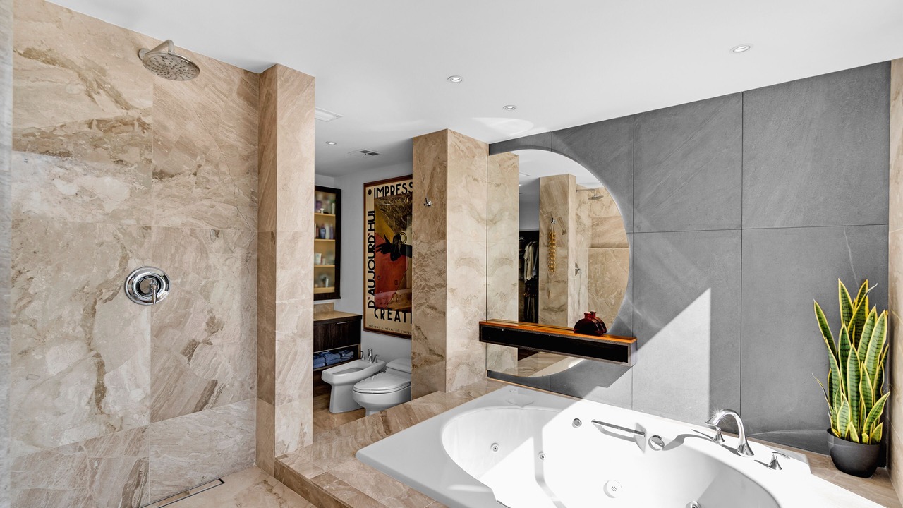 Photo of Bathroom in Northeast Coconut Grove