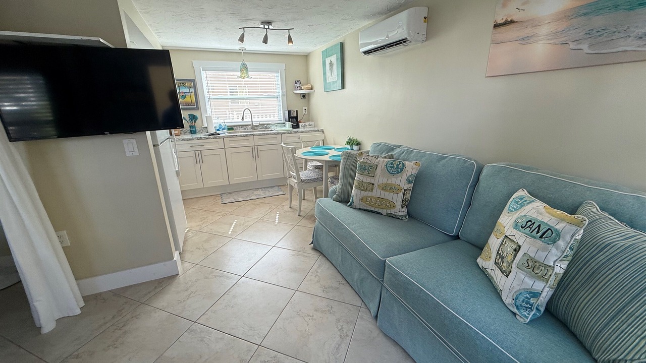 Photo of Livingroom in Pass-a-Grille