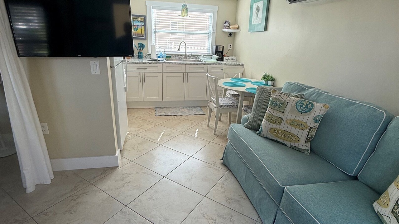 Photo of Livingroom in Pass-a-Grille