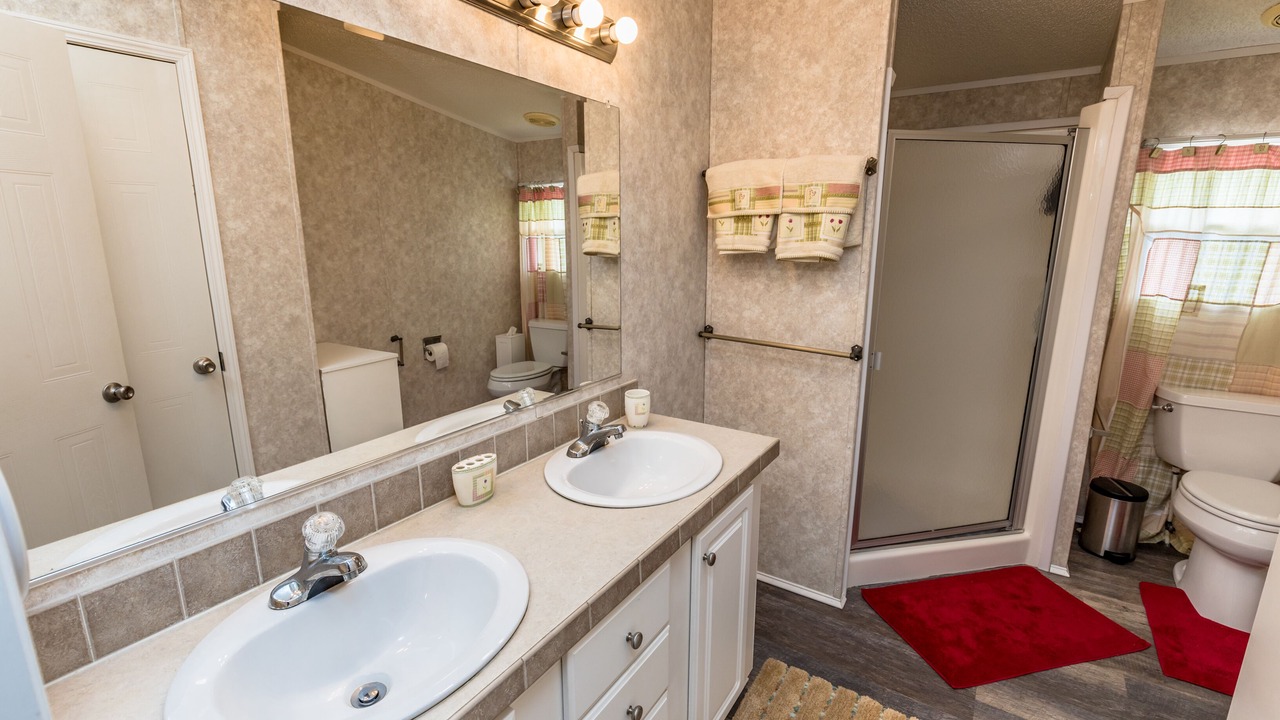 Photo of Bathroom in Buckhead Ridge