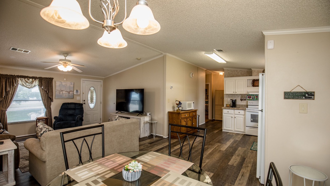 Photo of Livingroom in Buckhead Ridge