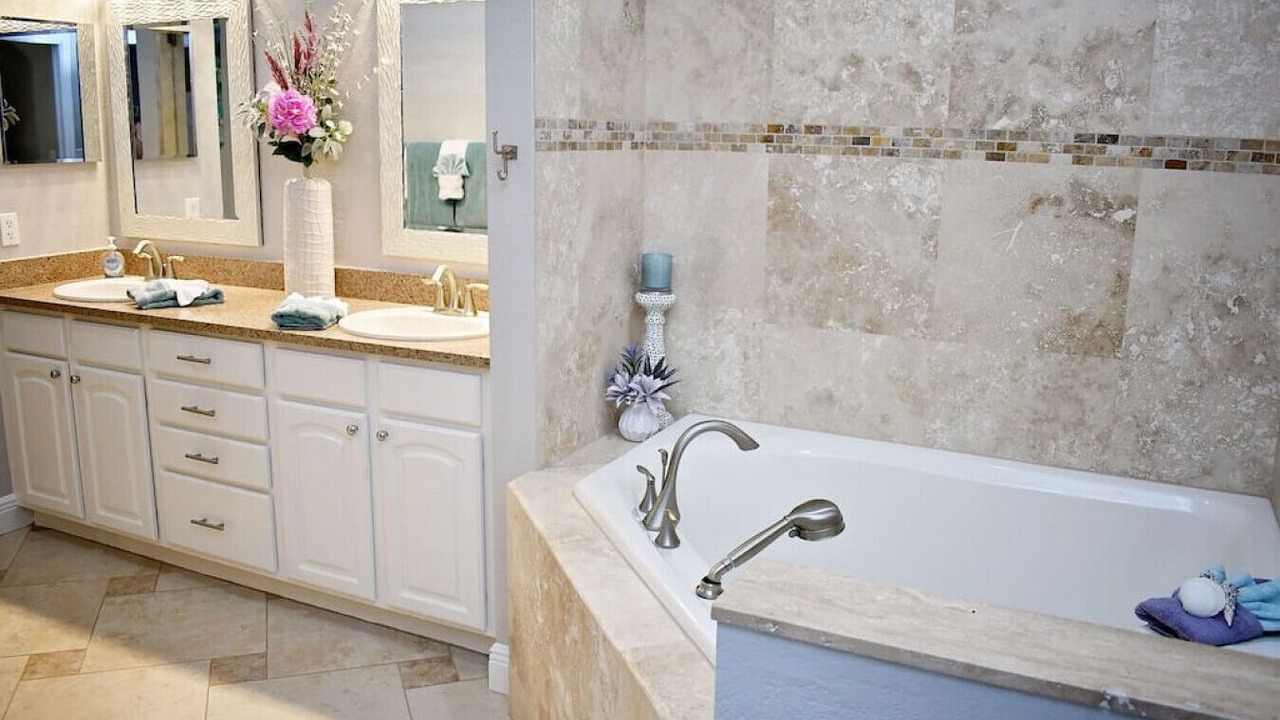 Photo of Bathroom in Cape Coral