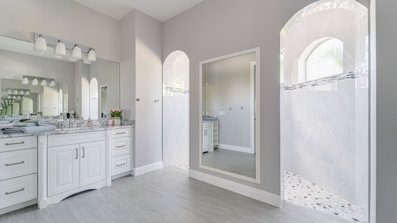 Photo of Bathroom in South Gulf Cove