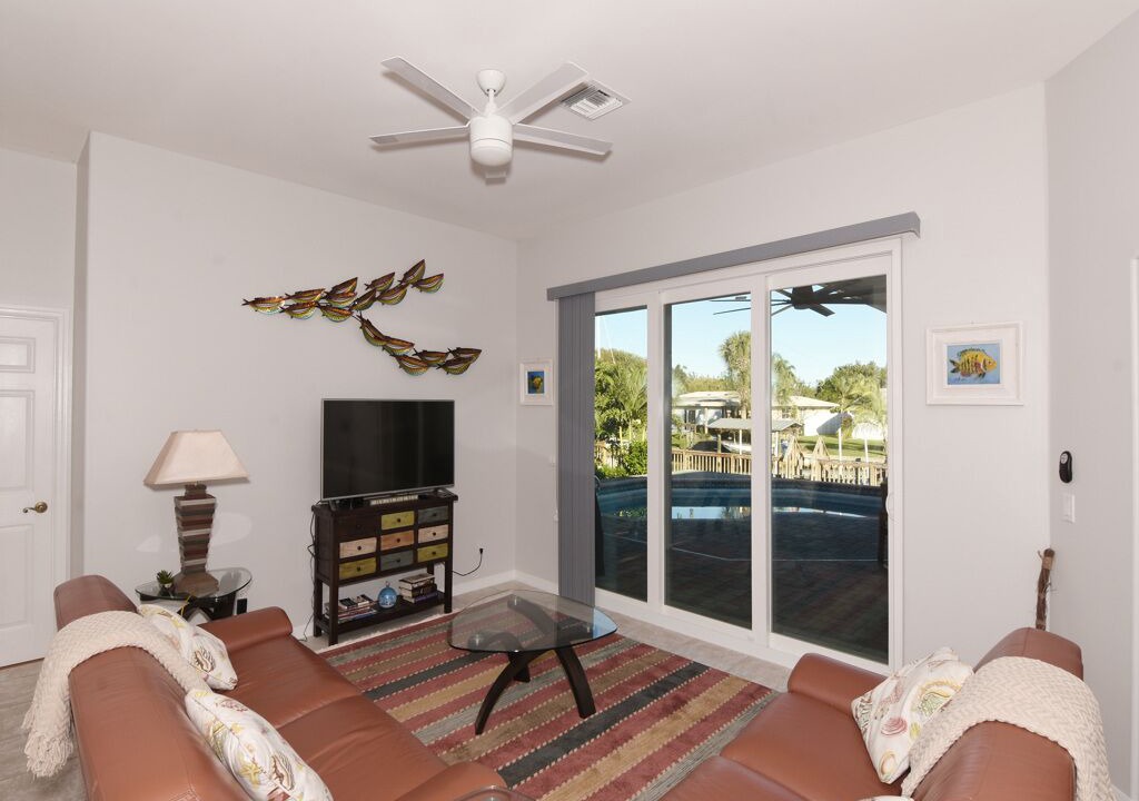 Photo of Livingroom in Silver Shores